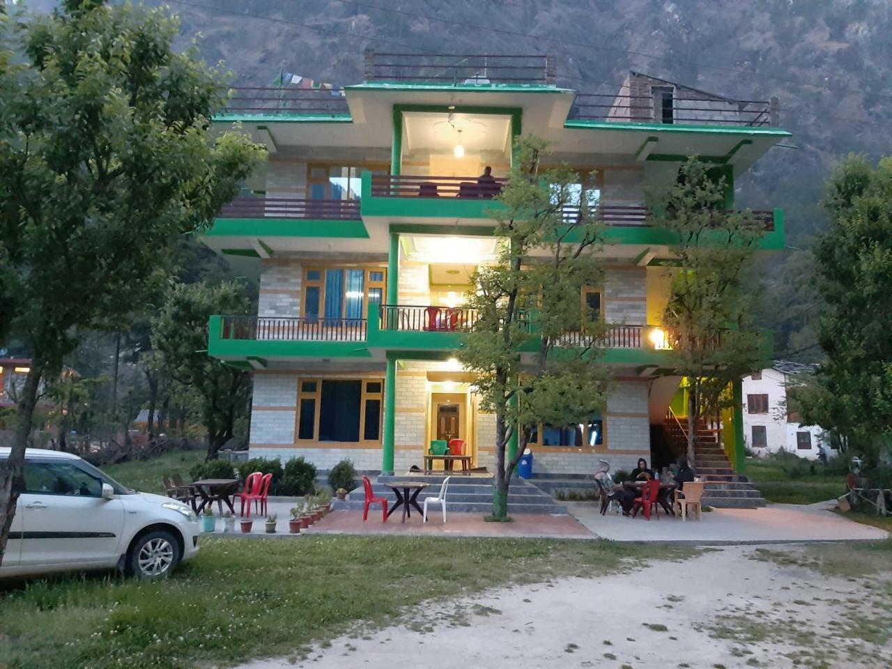 The Royal Orchard Kasol Hotell Eksteriør bilde